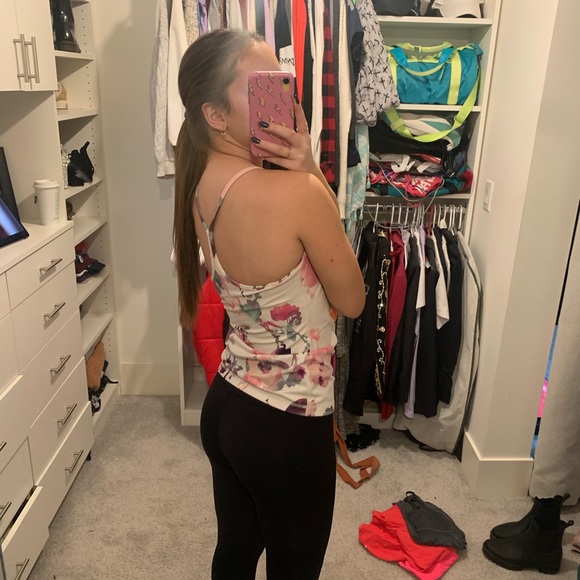 Lululemon work out tank top - Picture 2 of 2